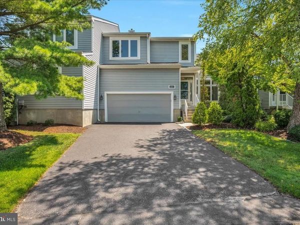 1402 CHAMPLAIN DRIVE, VOORHEES, NJ 08043