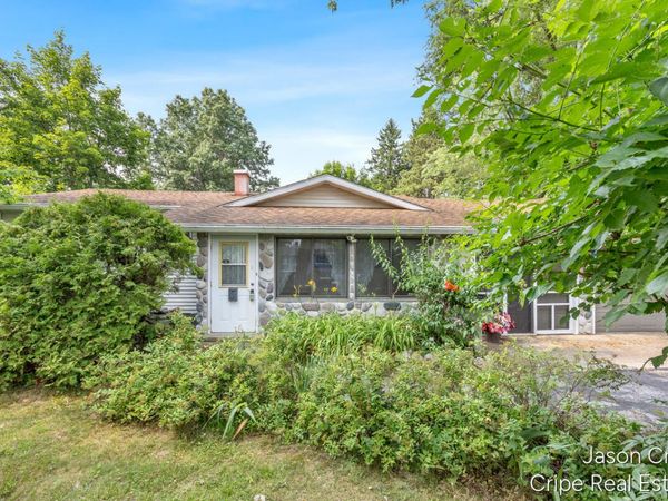 928 E Brierwood Street, Greenville, MI 48838