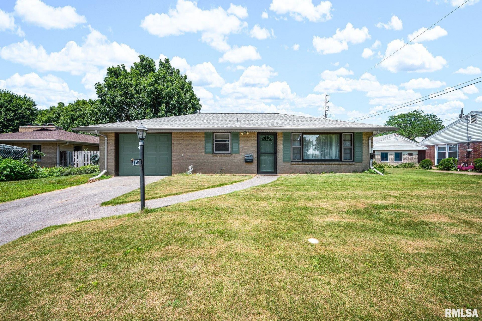 14 Rose Court, Pekin, IL 61554 Main Photo