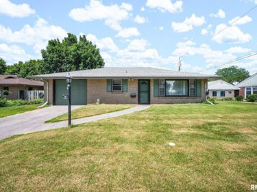 14 ROSE Court, Pekin, IL 61554