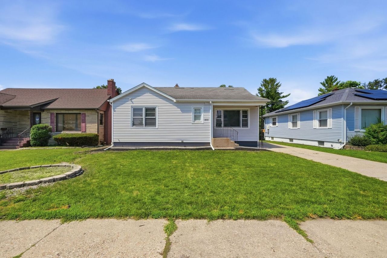 2642 RIDGE Road , Lansing, IL 60438