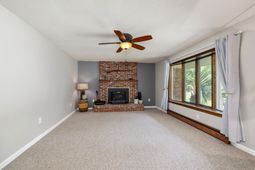 138 Heatleys End Road photo 4