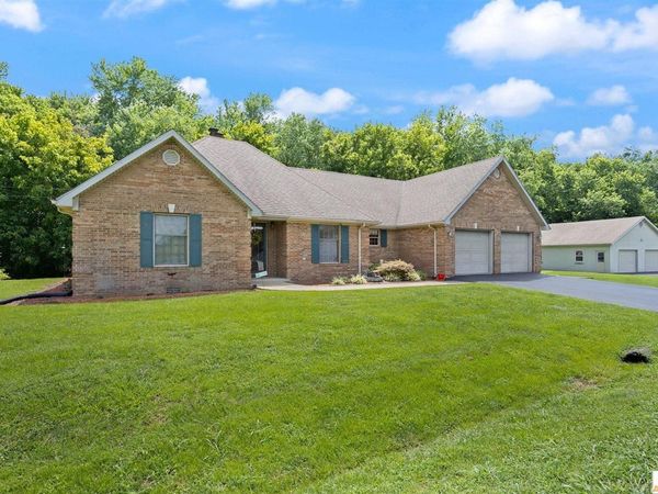 613 Conover Lane , Columbia, KY 42728