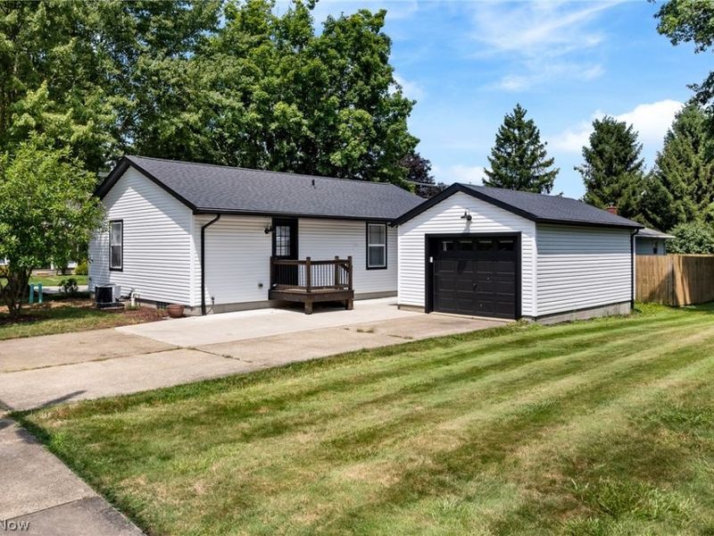 202 E Paradise Street, Orrville, OH 44667 Photo 2