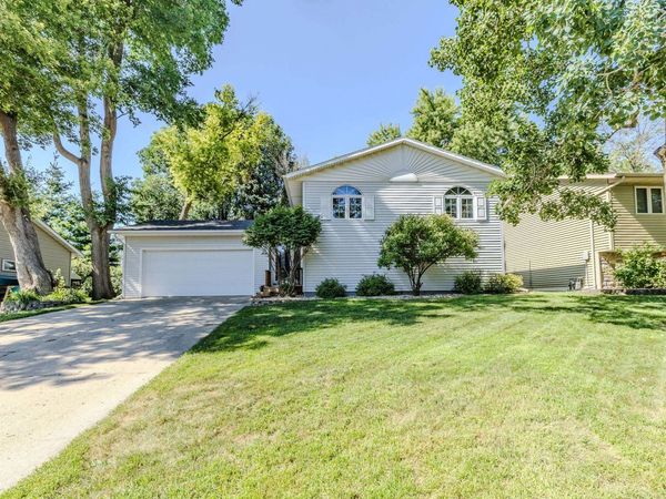 110 24th Street, Spirit Lake, IA 51360