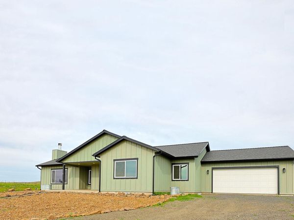 12213 S Stangland Rd, Medical Lake, WA 99022