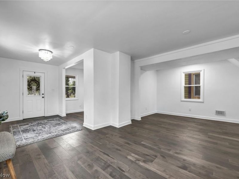 3210 Monroe Avenue, Cleveland, OH 44113 Photo 17