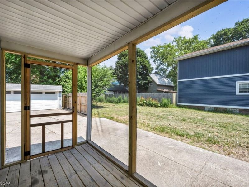 3210 Monroe Avenue, Cleveland, OH 44113 Photo 32