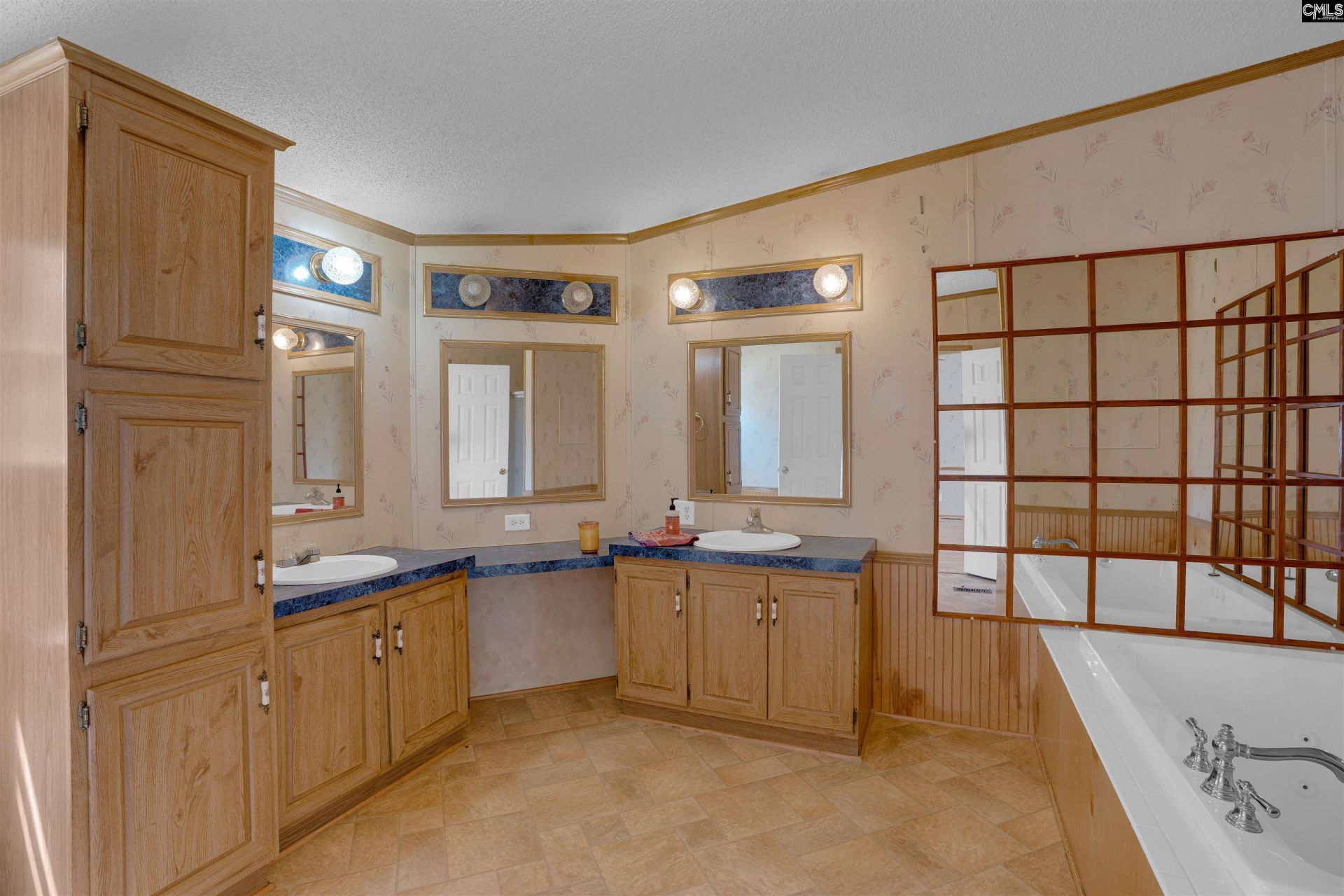 2863 Hood Road Photo 23
