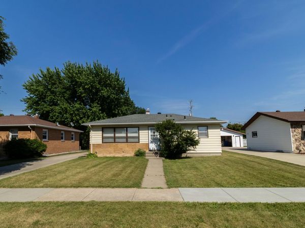 1618 17th Street S, Fargo, ND 58103