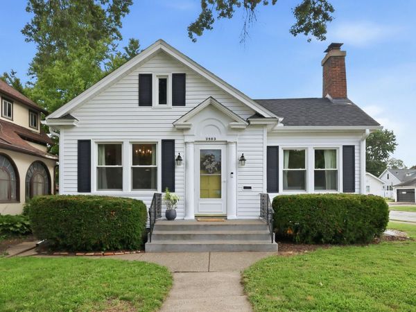 2803 Grand Avenue , Davenport, IA 52803