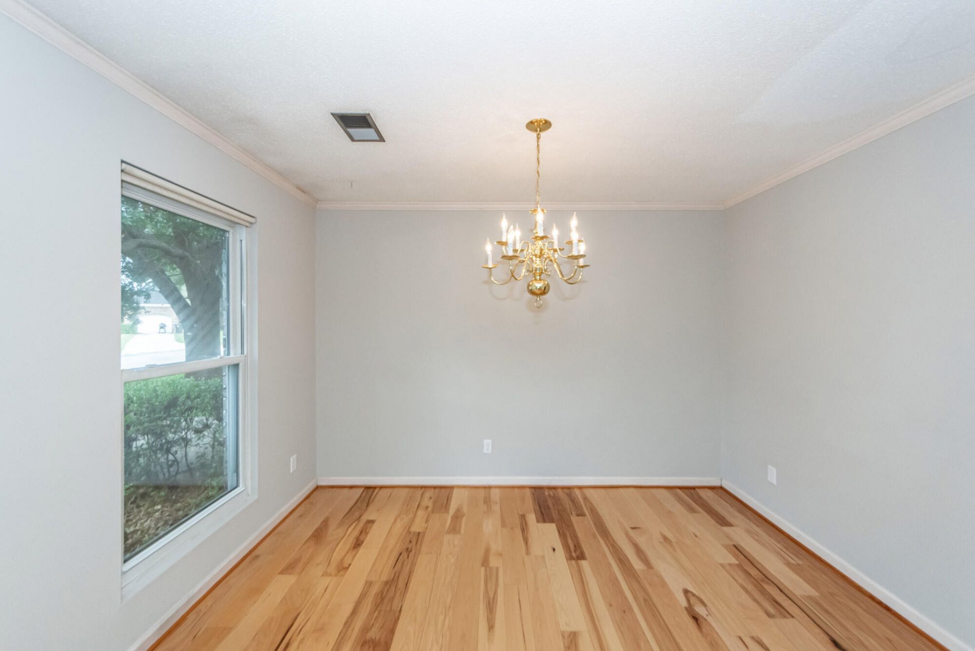 114 Winston Way Photo 10
