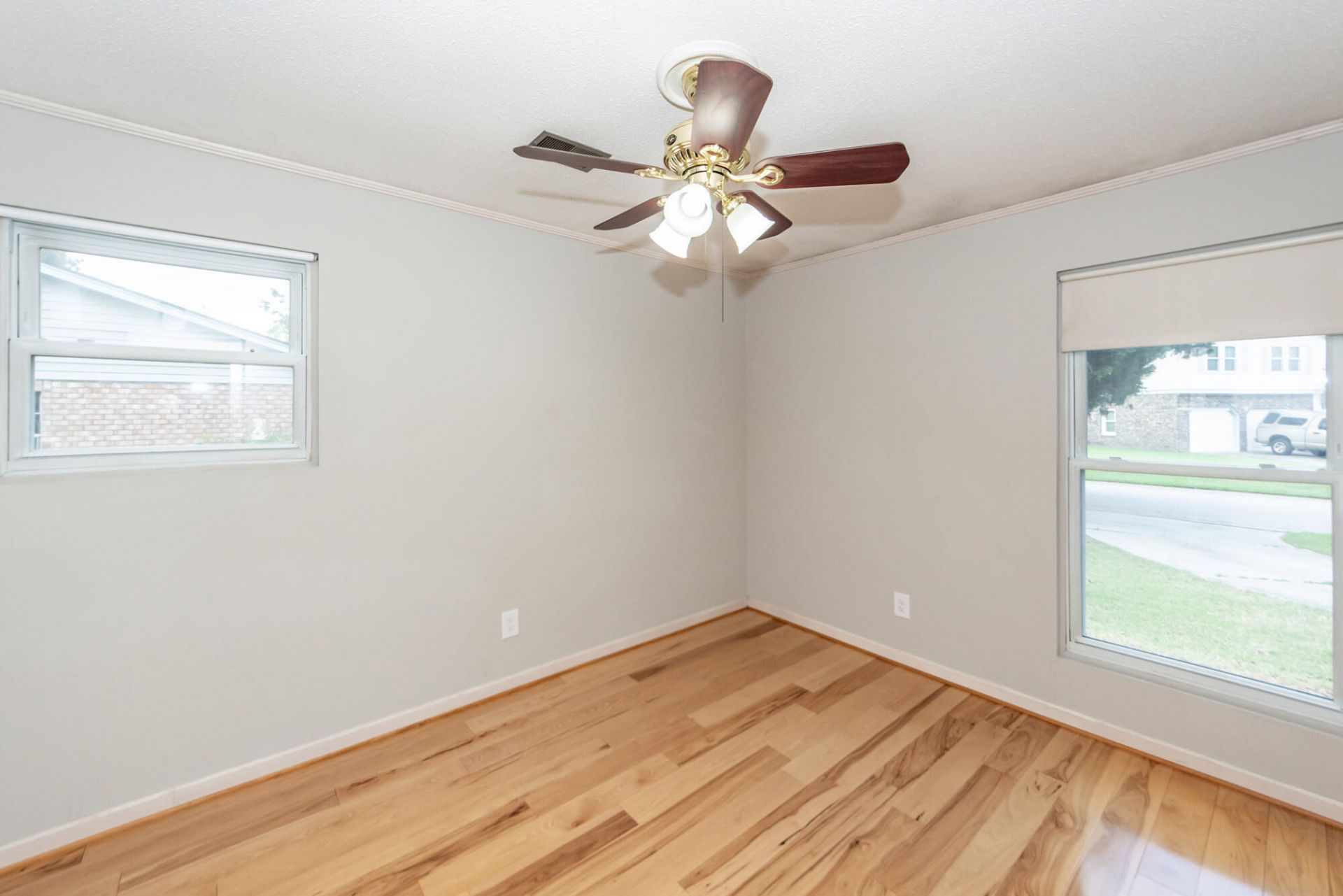 114 Winston Way Photo 17