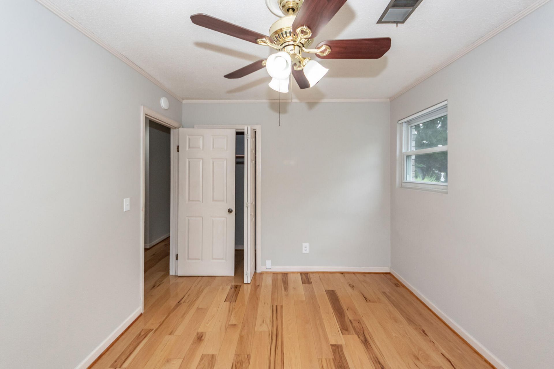 114 Winston Way Photo 19