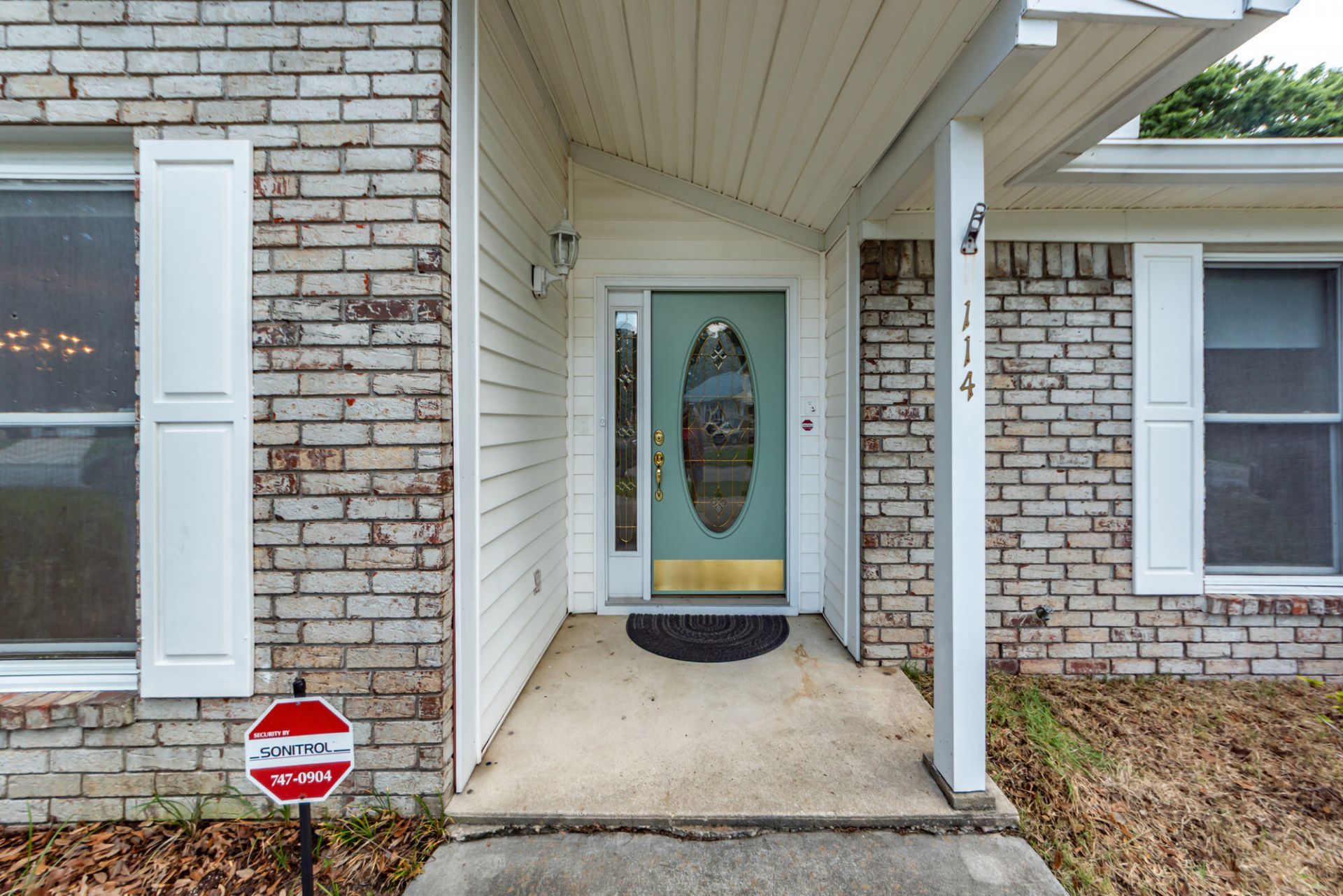 114 Winston Way Photo 2