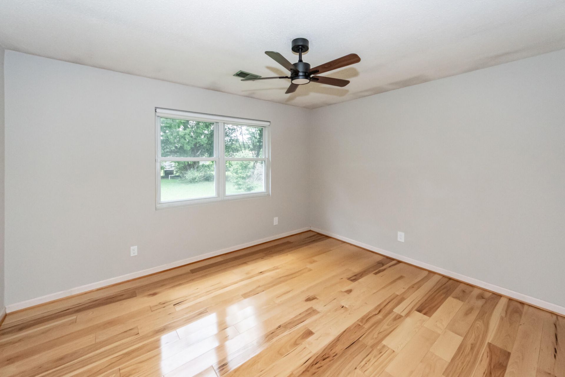 114 Winston Way Photo 25