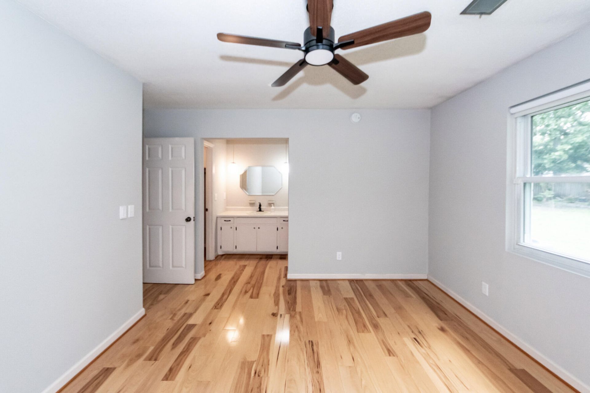 114 Winston Way Photo 27