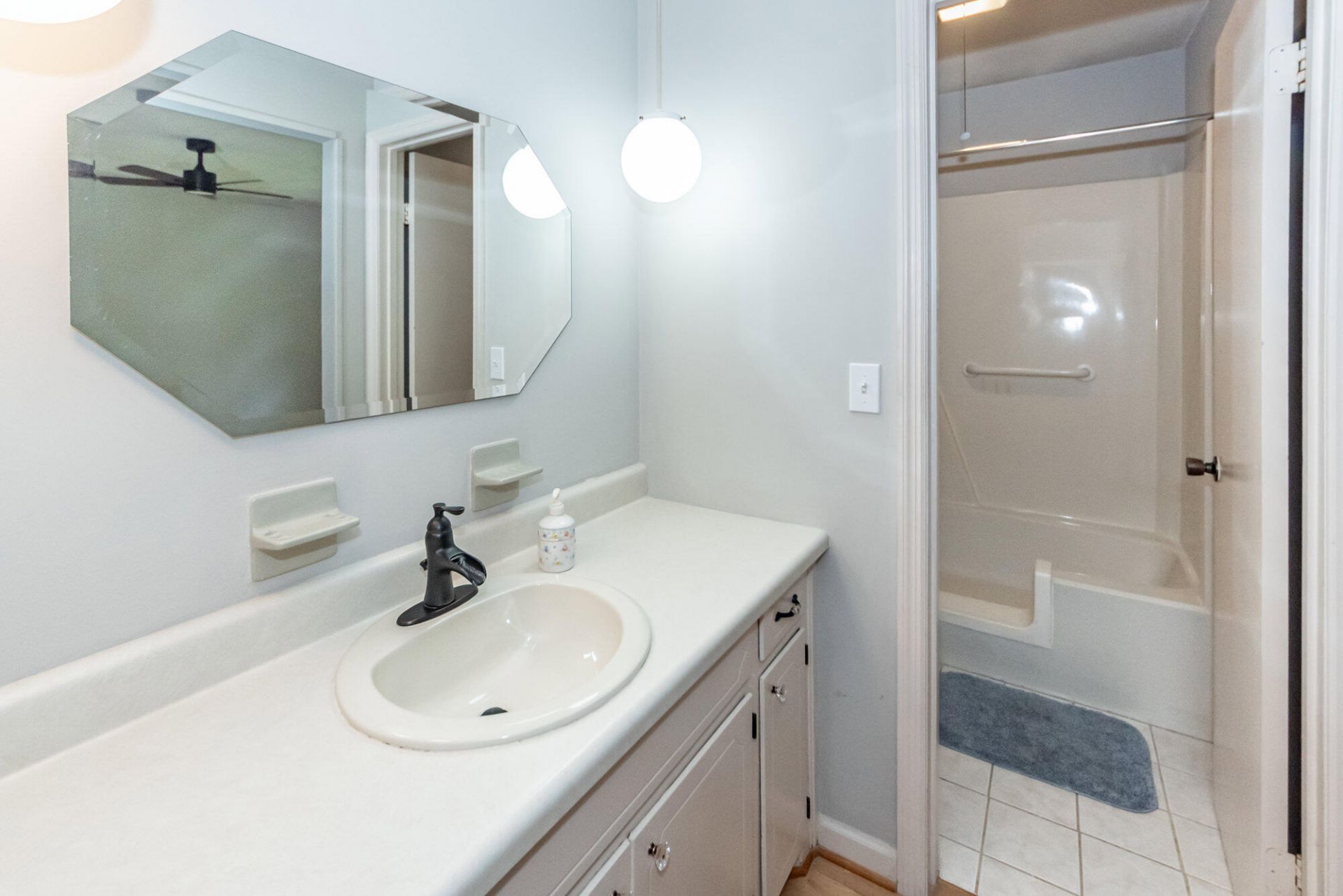 114 Winston Way Photo 29