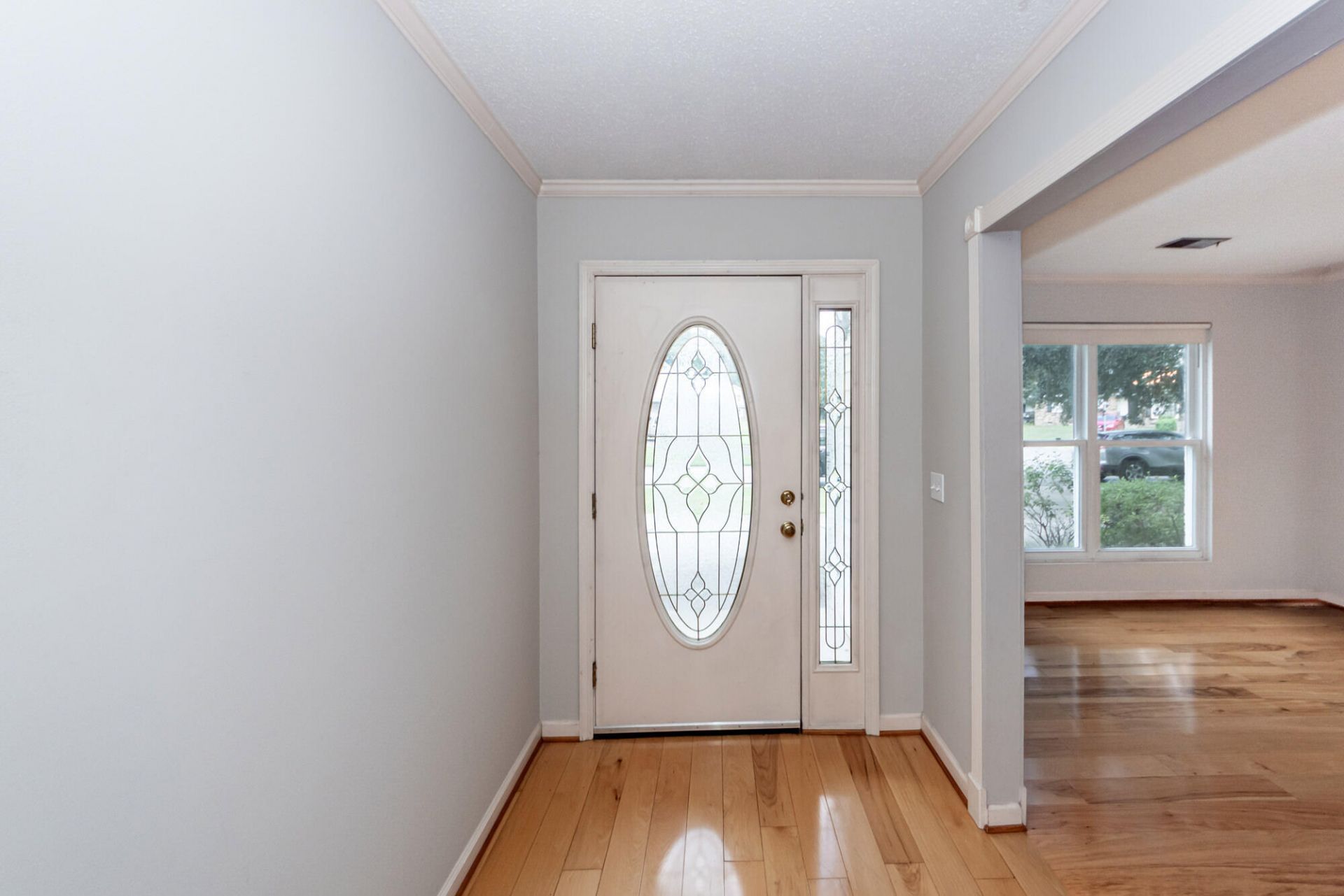 114 Winston Way Photo 4