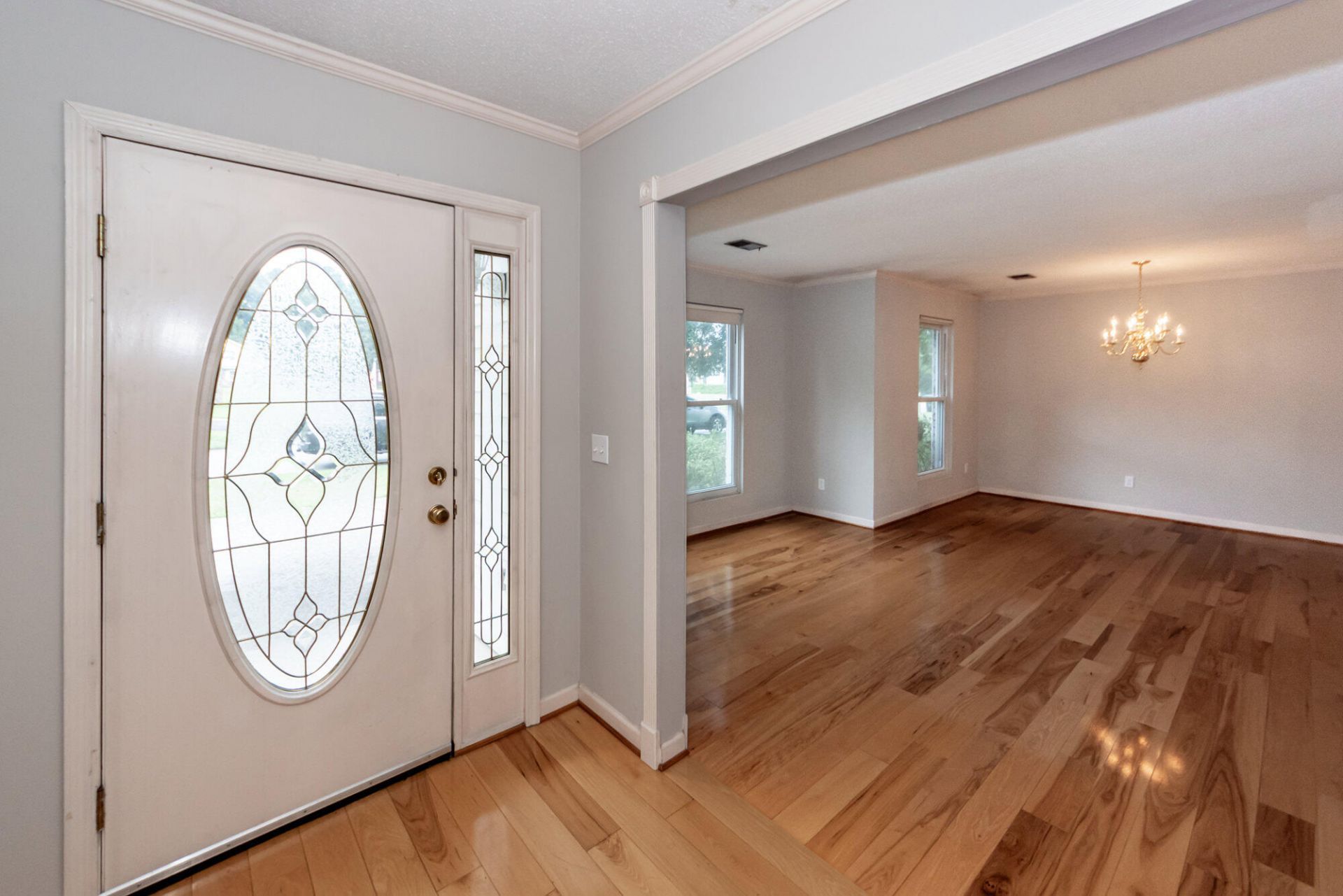 114 Winston Way Photo 5