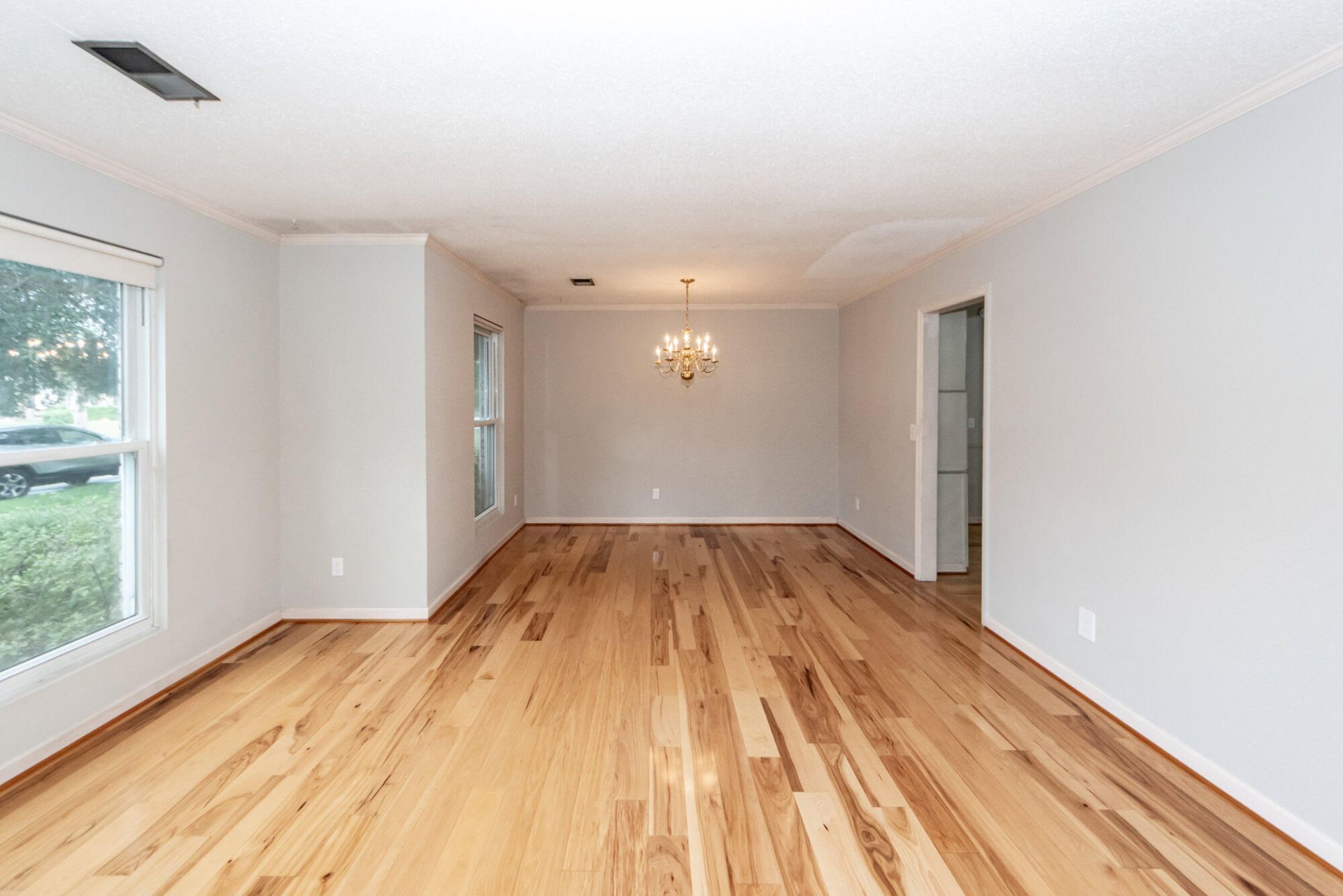 114 Winston Way Photo 6