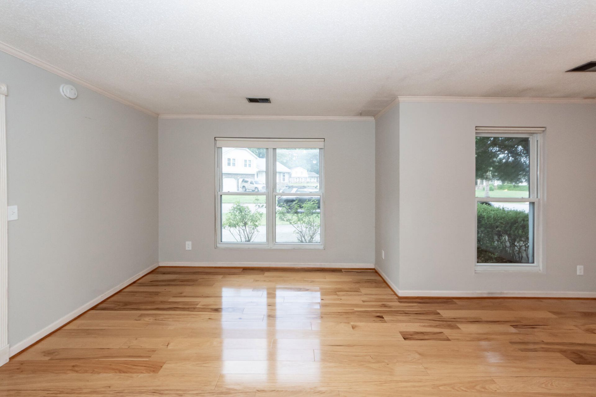 114 Winston Way Photo 7