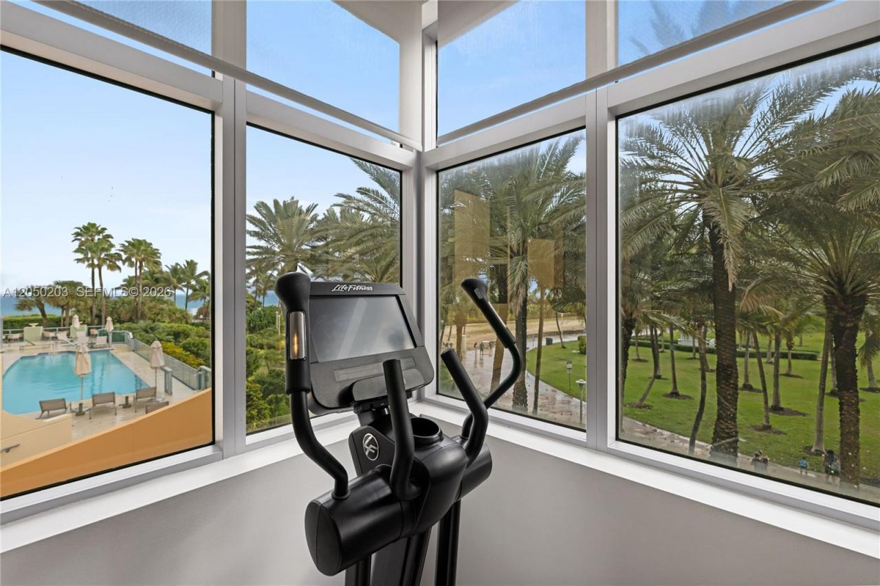 1455 Ocean Dr , Unit 1009, Miami Beach, FL 33139 Photo