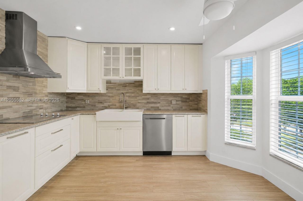 4234 N Ocean Dr , Hollywood, FL 33019 Photo