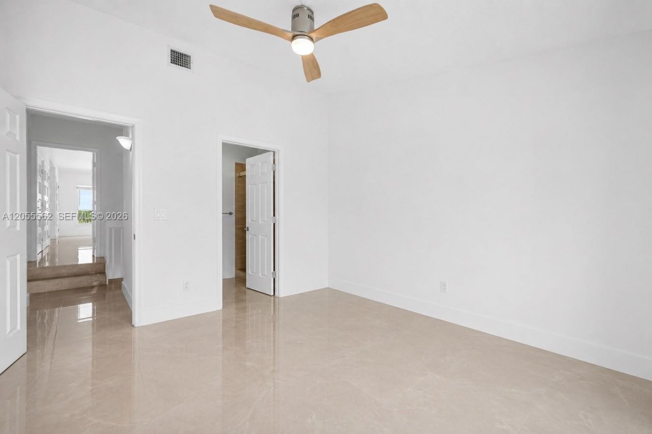4234 N Ocean Dr , Hollywood, FL 33019 Photo