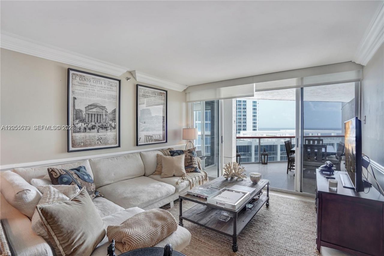 6767 Collins , Unit 901, Miami Beach, FL 33141 Photo