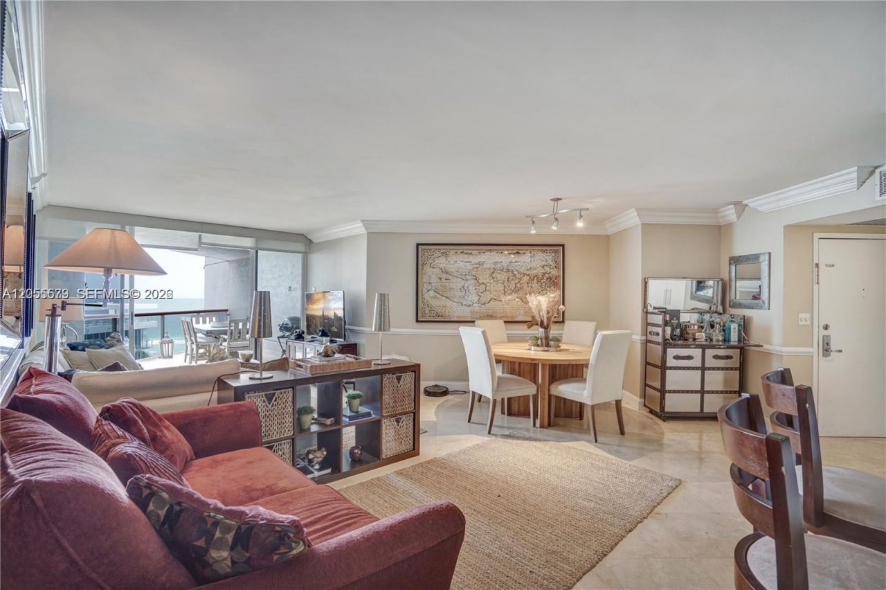 6767 Collins , Unit 901, Miami Beach, FL 33141 Photo