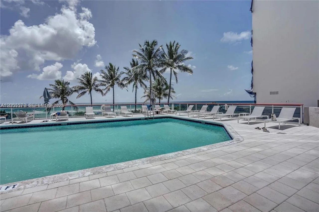 6767 Collins , Unit 901, Miami Beach, FL 33141 Photo