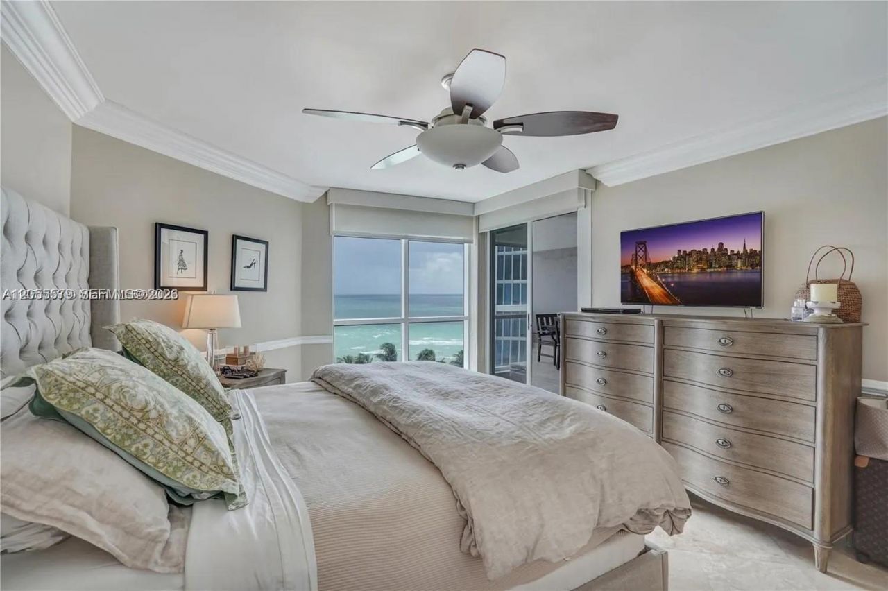 6767 Collins , Unit 901, Miami Beach, FL 33141 Photo