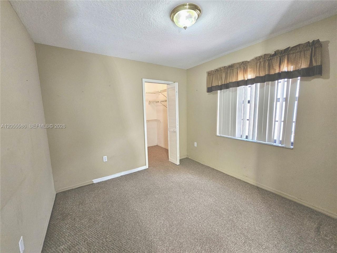 8727 NW 150th Ter, Miami Lakes, FL 33018 Photo