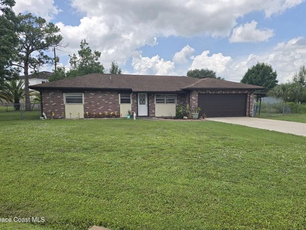 502 Australian Road NW , Palm Bay, FL 32907