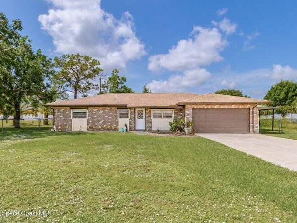 502 Australian Road NW, Palm Bay, FL 32907