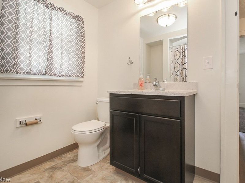 900 Beardsley Street, Akron, OH 44311 Photo 11