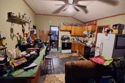 27 N Barfield Street photo 4