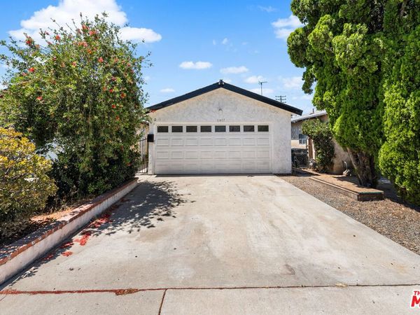11477 Amboy Avenue , San Fernando, CA 91340