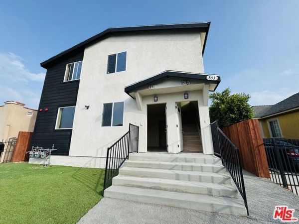 851 1/2 E 76th Place , Los Angeles, CA 90001
