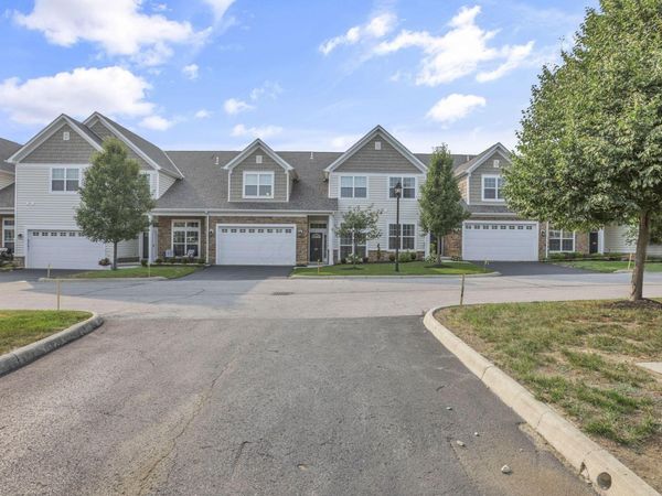 4557 Newport Loop E, Grove City, OH 43123
