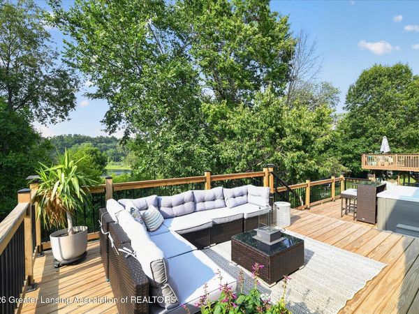 354 Natanna Drive, Howell, MI 48843