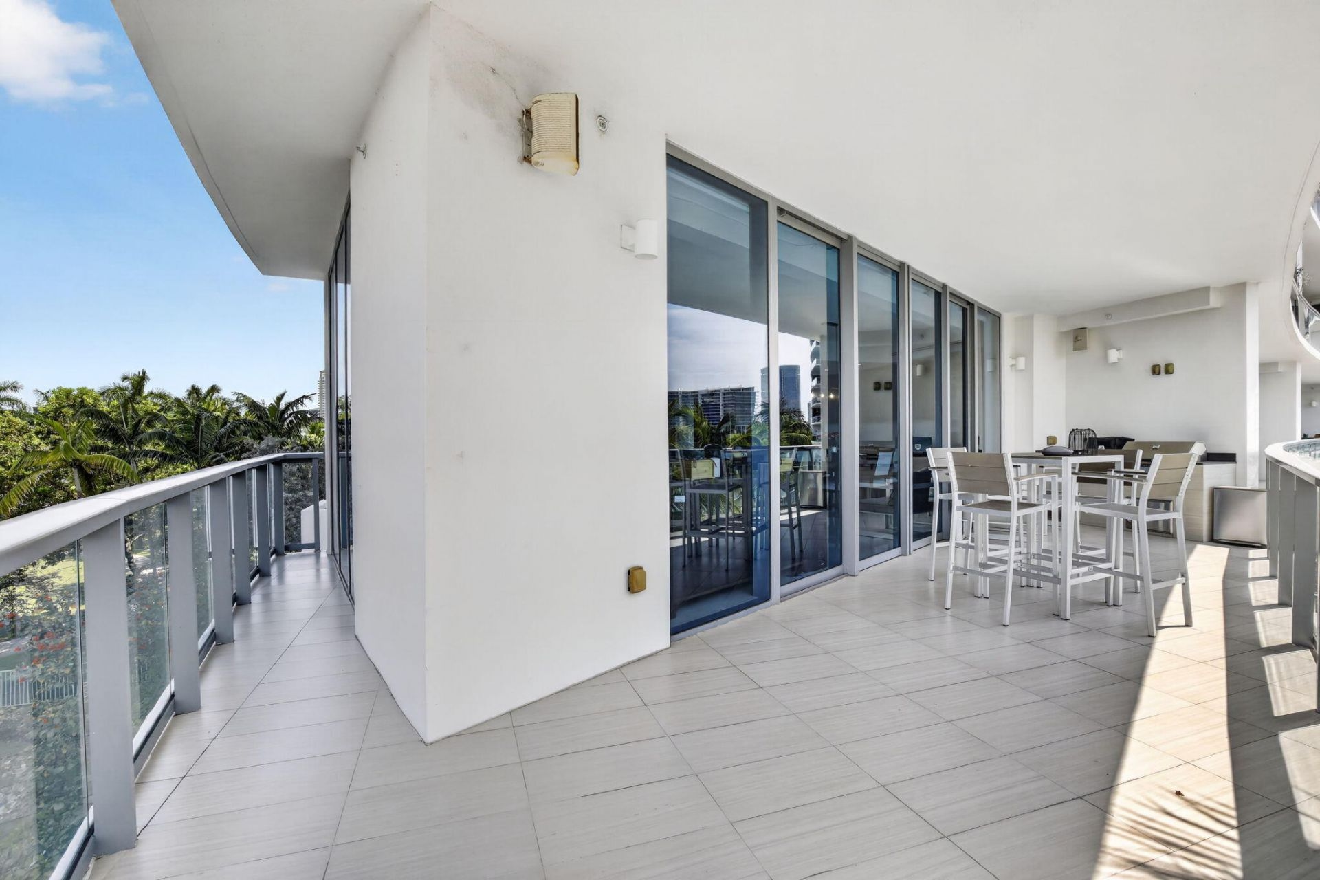 3250 NE 188th Street, Unit 201, Aventura, FL 33180 Photo