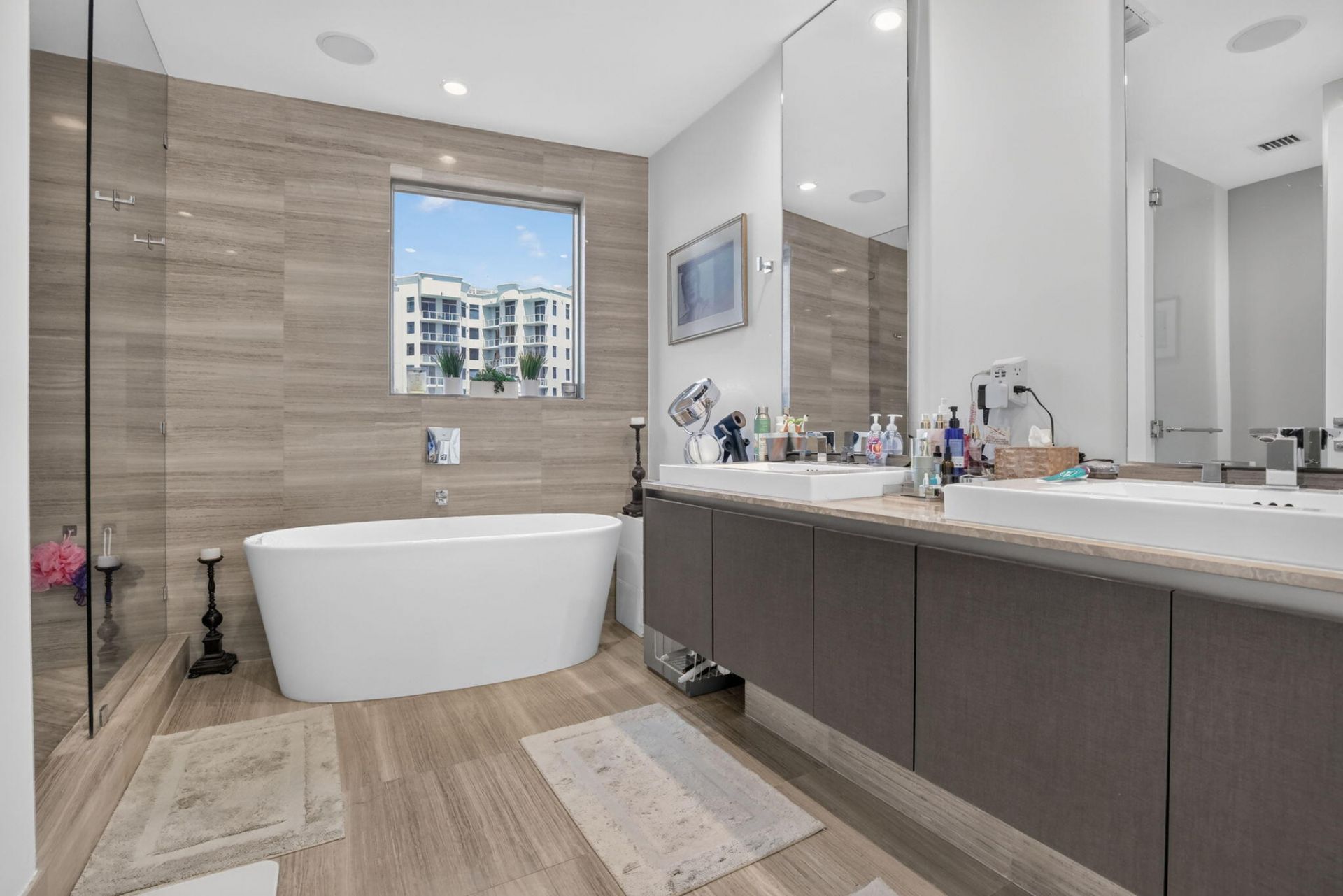 3250 NE 188th Street, Unit 201, Aventura, FL 33180 Photo