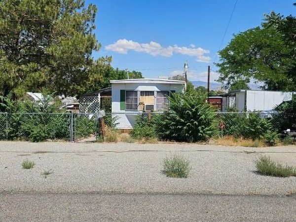 421 1st Avenue, Yerington, NV 89447