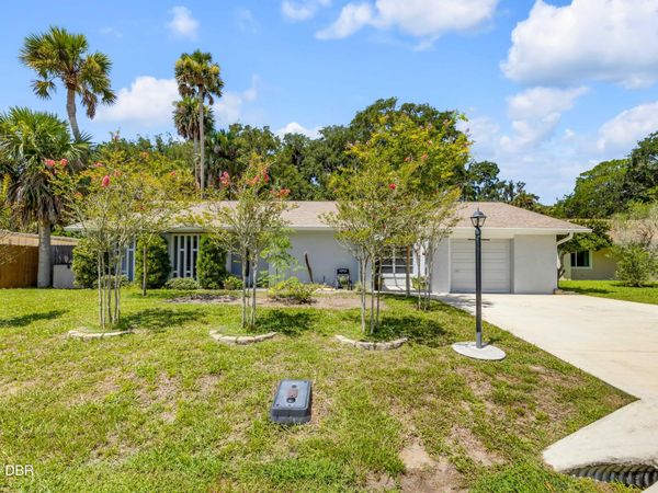 19 Crompton Place, Palm Coast, FL 32137