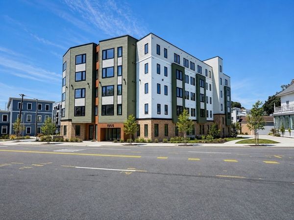 1305 Hyde Park Ave., Unit 213, Boston, MA 02136