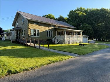 323 Maple Street , Oswego, NY 13126