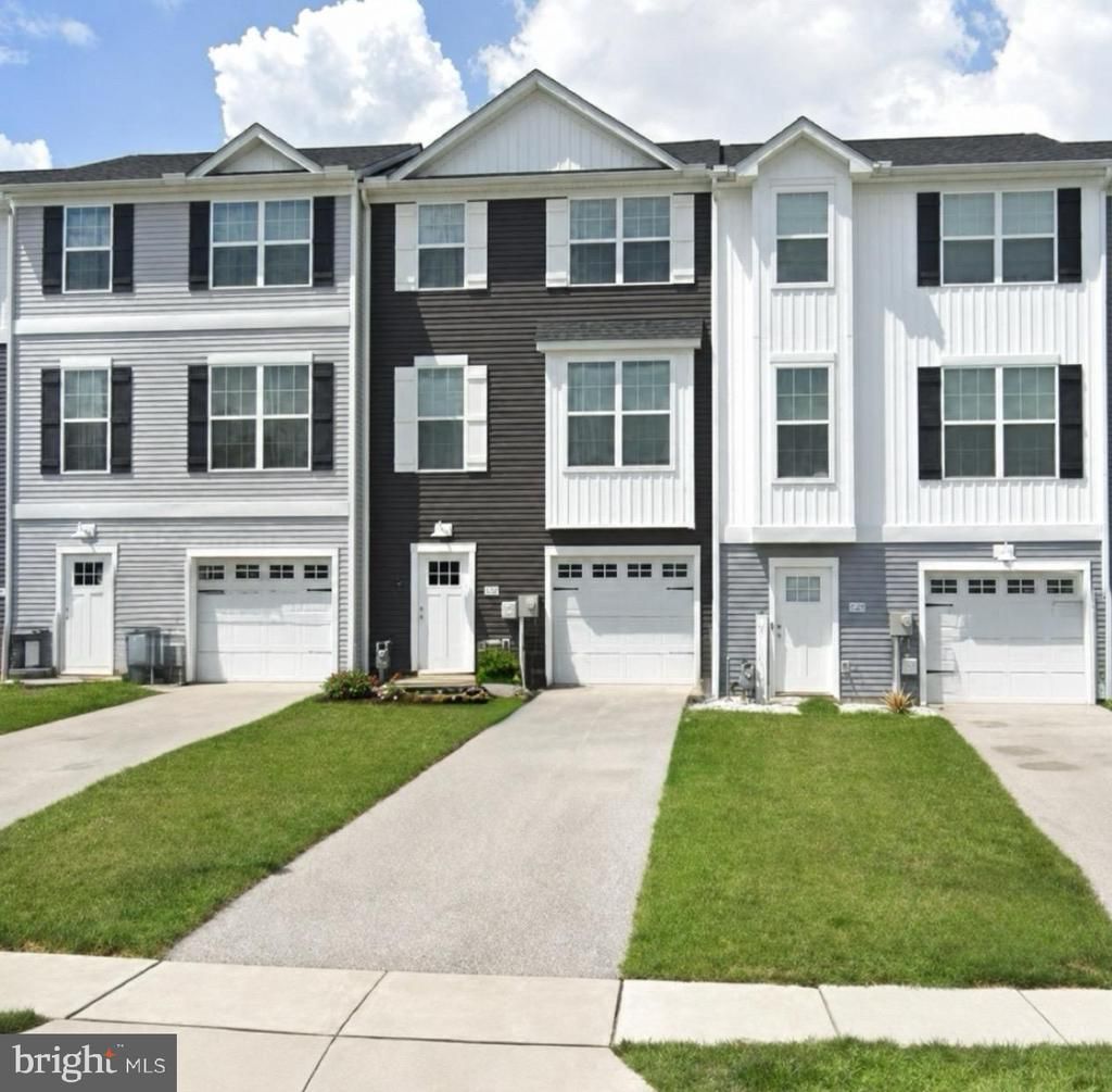 522 CHARLES AVENUE , HANOVER, PA 17331