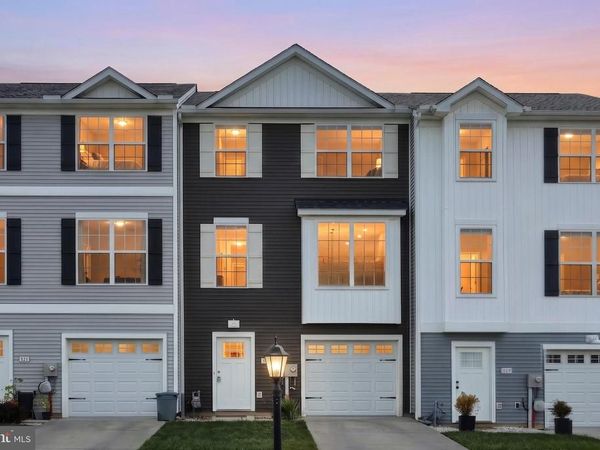 522 CHARLES AVENUE, HANOVER, PA 17331